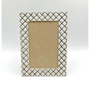 Metal Geometric Designed Picture Frame
